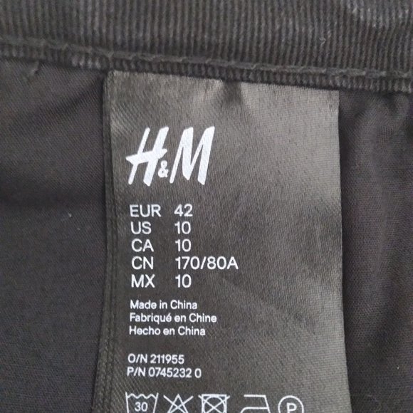 H&M Black Denim Raw Hem Skirt - Picture 6 of 6